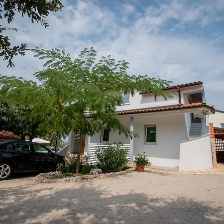 Milena Apartment *