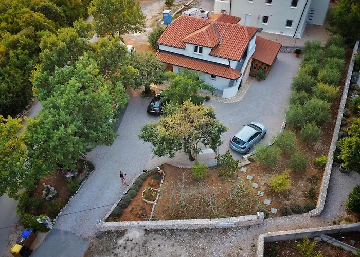 Apartment Milena Pinezići